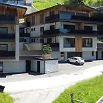 Grand Alpin Panorama 3 Appartement *